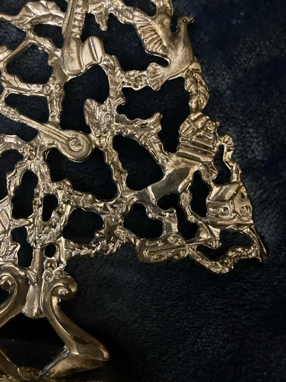 Silver Plated Christmas Tree Holiday Decor Standing with Velvet Base‎ 7”